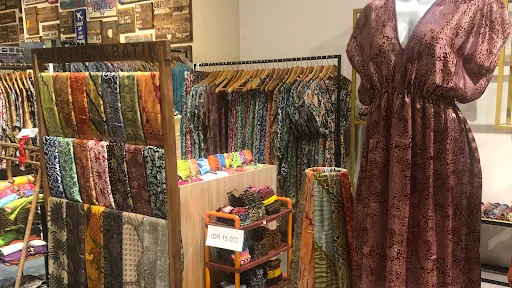 Momo Batik | Seminyak 3