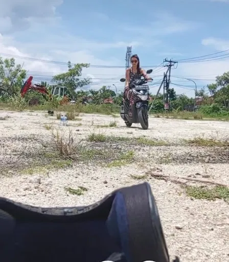 Scooter lesson and riding culture 2