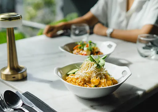 Komodo Restaurant and Bar 1