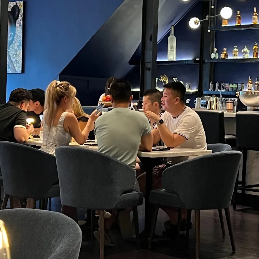 Komodo Restaurant and Bar 2