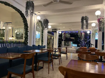 Milos warung souvlaki 3