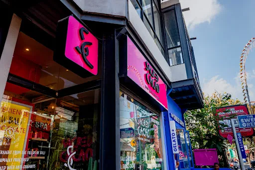 Krakakoa Flagship store 4