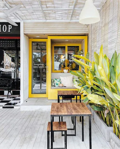 Arnold's Coffee 1