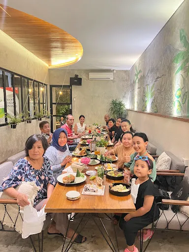 Dedari Cafe and Eatery 1