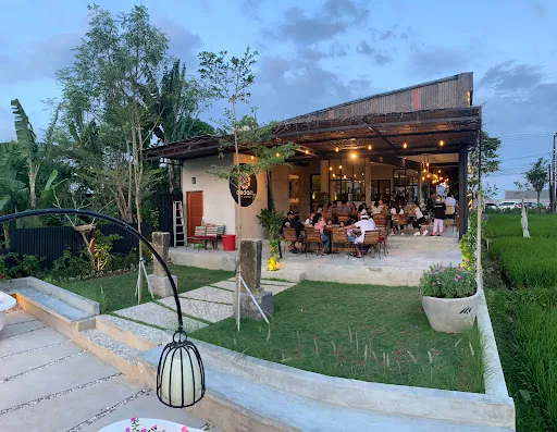 Dedari Cafe and Eatery 4