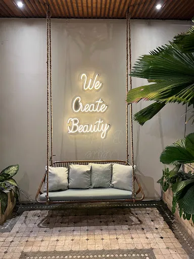 Shaz Aesthetic & Medi Spa 3