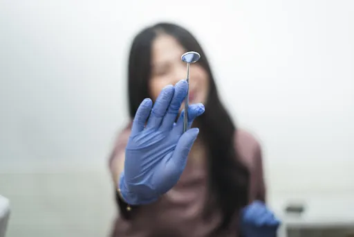 Niki Diagnostic Center Dental Care & Implant 4