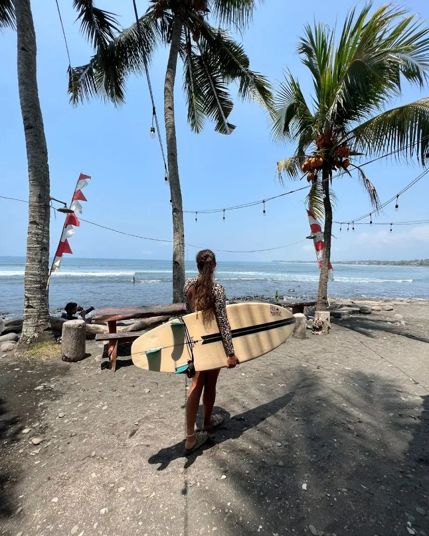 Surfing paradise bali 4