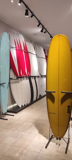 Blank & Resin Surfshop Uluwatu 3