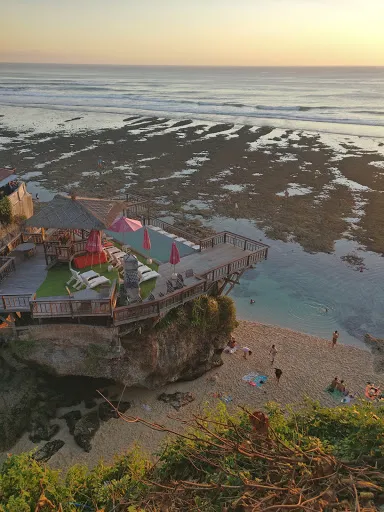 pantai suluban blue point pecatu bali 1