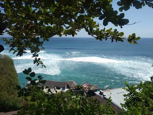 pantai suluban blue point pecatu bali 4