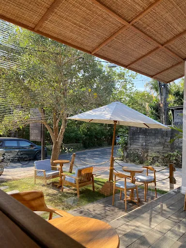 KARMAFREE SURF SHOP 1