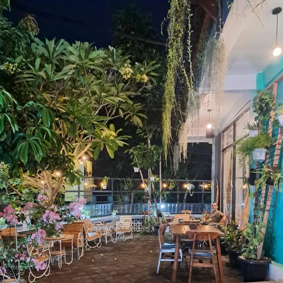 BBC Garden Cafe & Restaurant 1