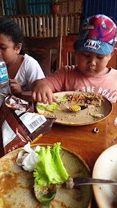Warung Danish Melasti Beach 1