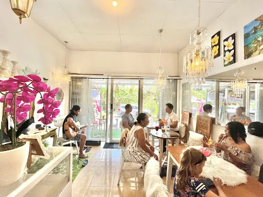Annabelle’s Cafe - Uluwatu, Bali 4
