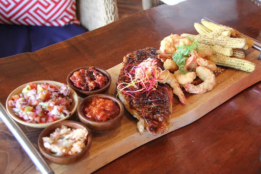 Roosterfish Beach Club 3