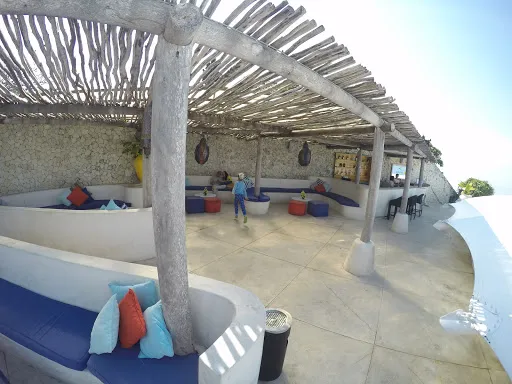 Temple Lounge 2