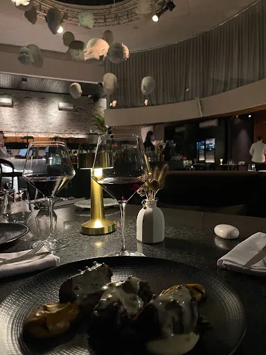 HEDONIST restaurant | lounge | bar 4