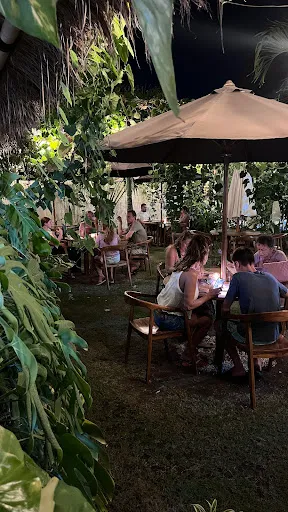 cintalam cafe, curry, burger, protein menu 1