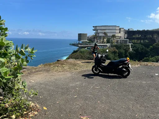 Hidden area viewing spot 4