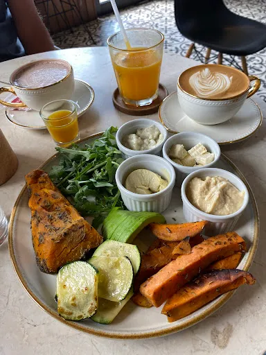 AMINO (Gluten free /Healthy food and Desserts) 4