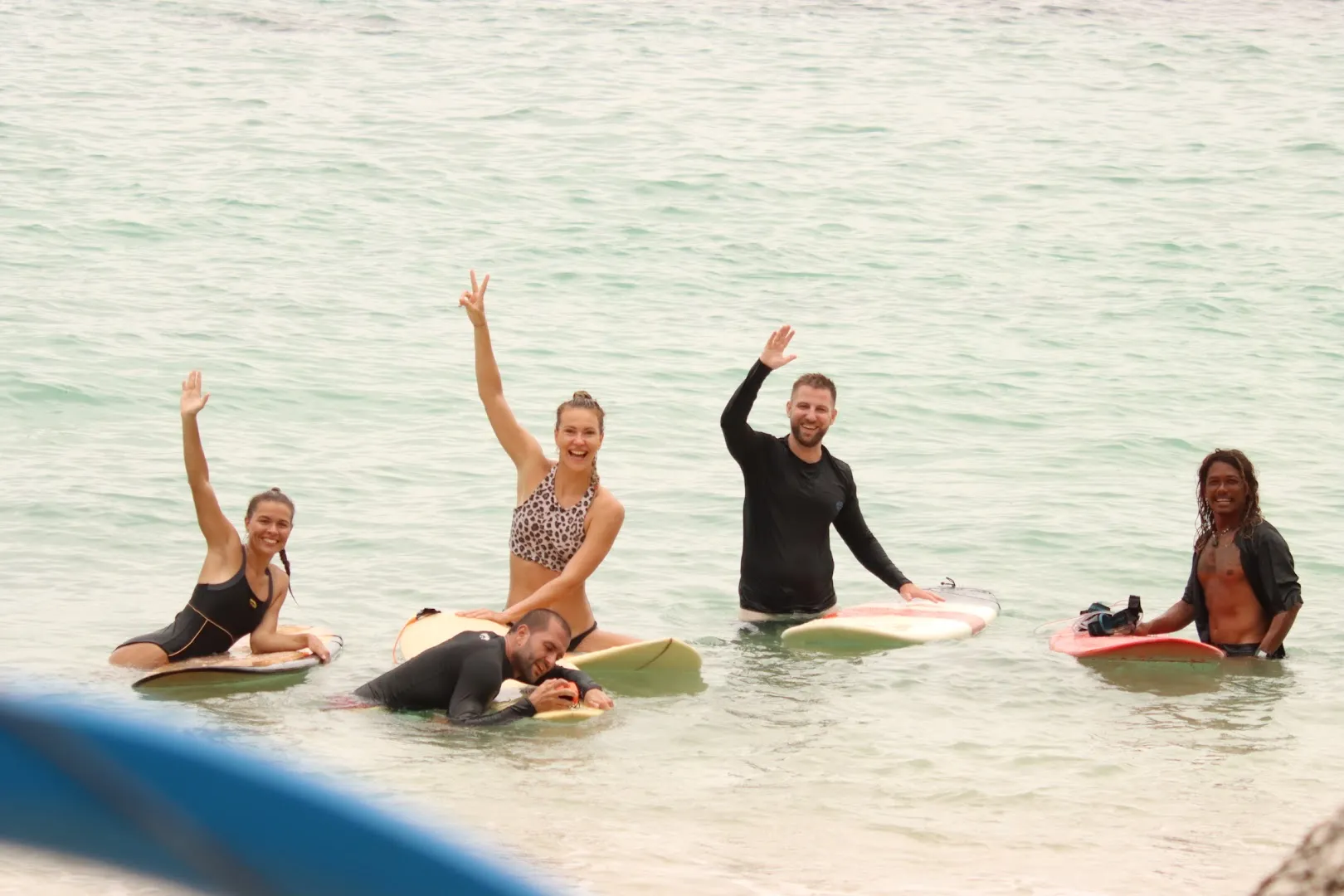 Surfnesia Surf Lesson and Guiding