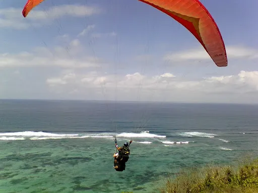 Bali Paragliding Tours 3