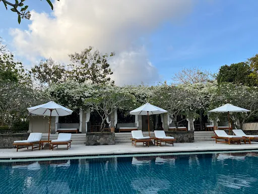 REVĪVŌ Wellness Resort Nusa Dua Bali 2