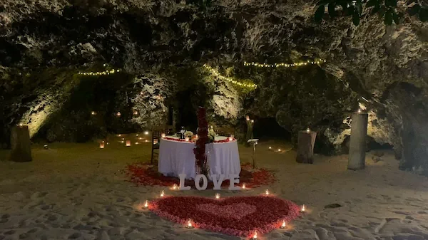 Samabe Cave Dining 2