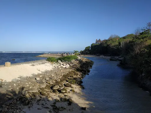 Teluk pantai geger 3