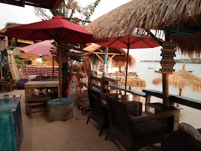 Le Pirate Restaurant Nusa Ceningan 4