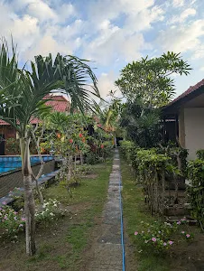 Nyuh Gading Home Stay Lembongan 3