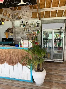 Mista Ceningan Beach Bar 3