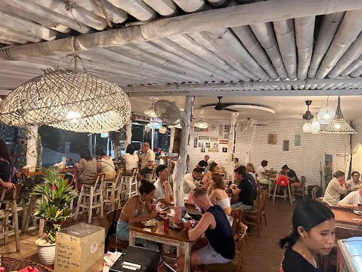 Wikandar Grill Lembongan 4