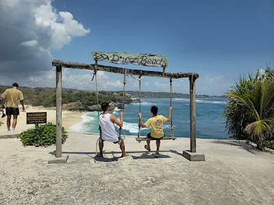 Dream Beach Cliff 4