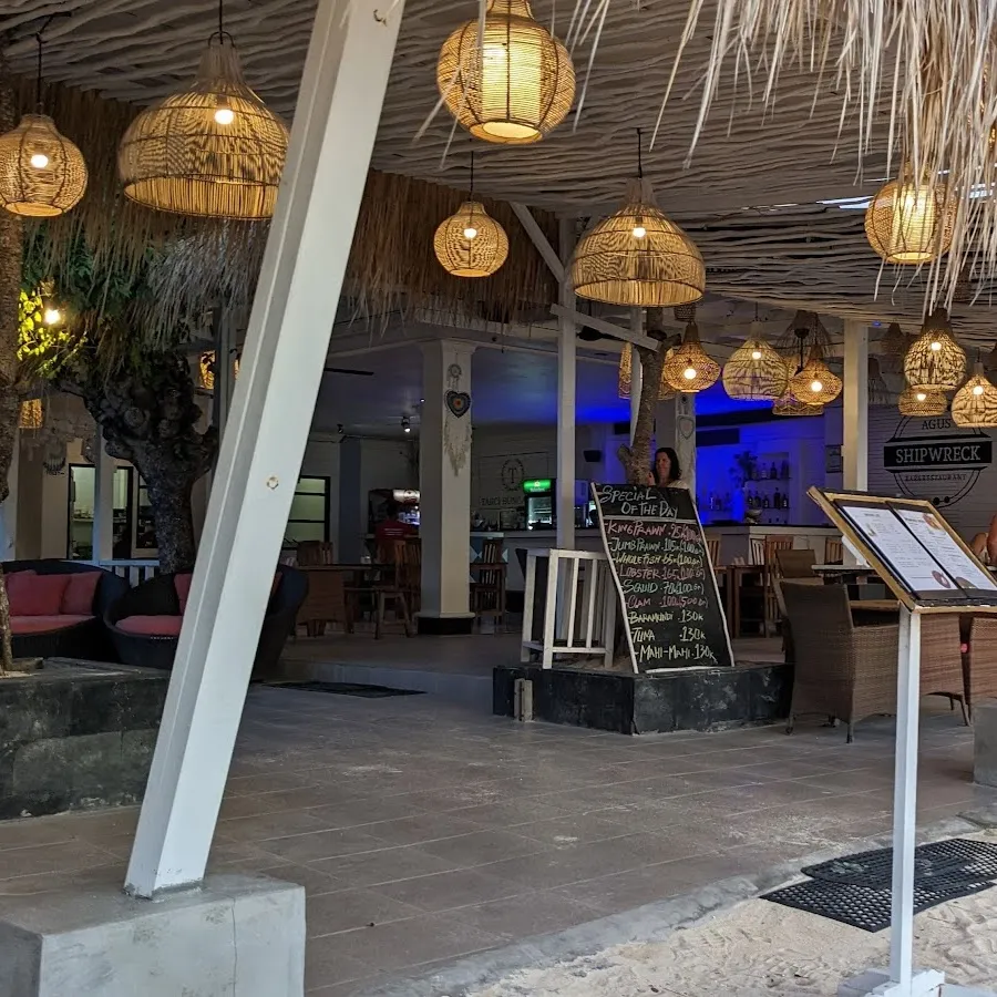 Agus Shipwreck Bar & Restaurant