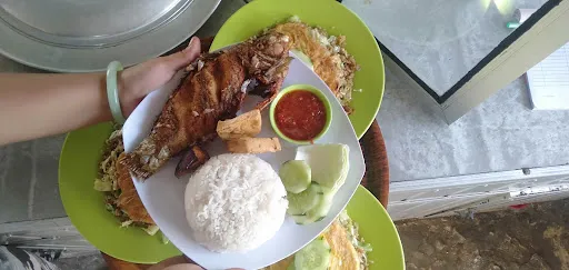 Warung AYAM GEPREK SAMBEL IJO BEJO - Halal - Muslim restaurant