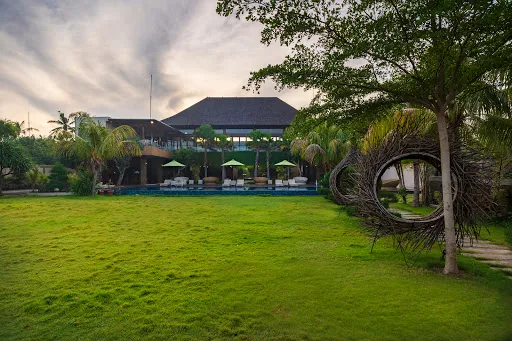 d'Nusa Beach Club and Resort 4