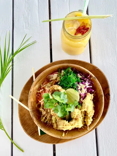 The Deck Cafe & Bar 2