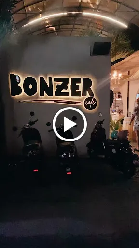 Bonzer Cafe 4