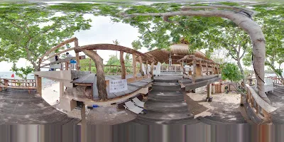 Wayan Beachfront Restaurant 3