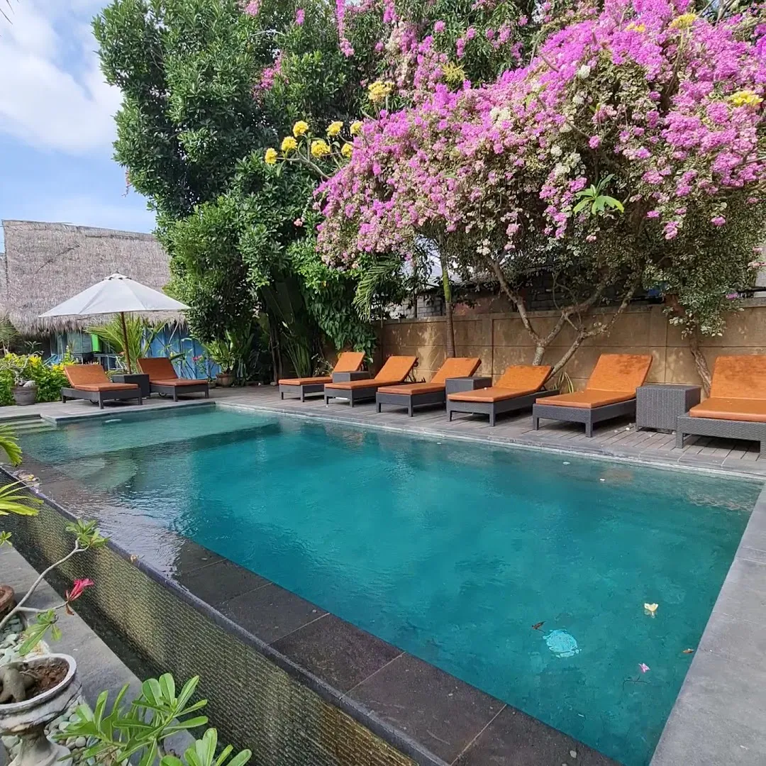 TS Hut Lembongan 1