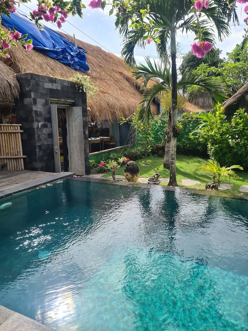 TS Hut Lembongan 3
