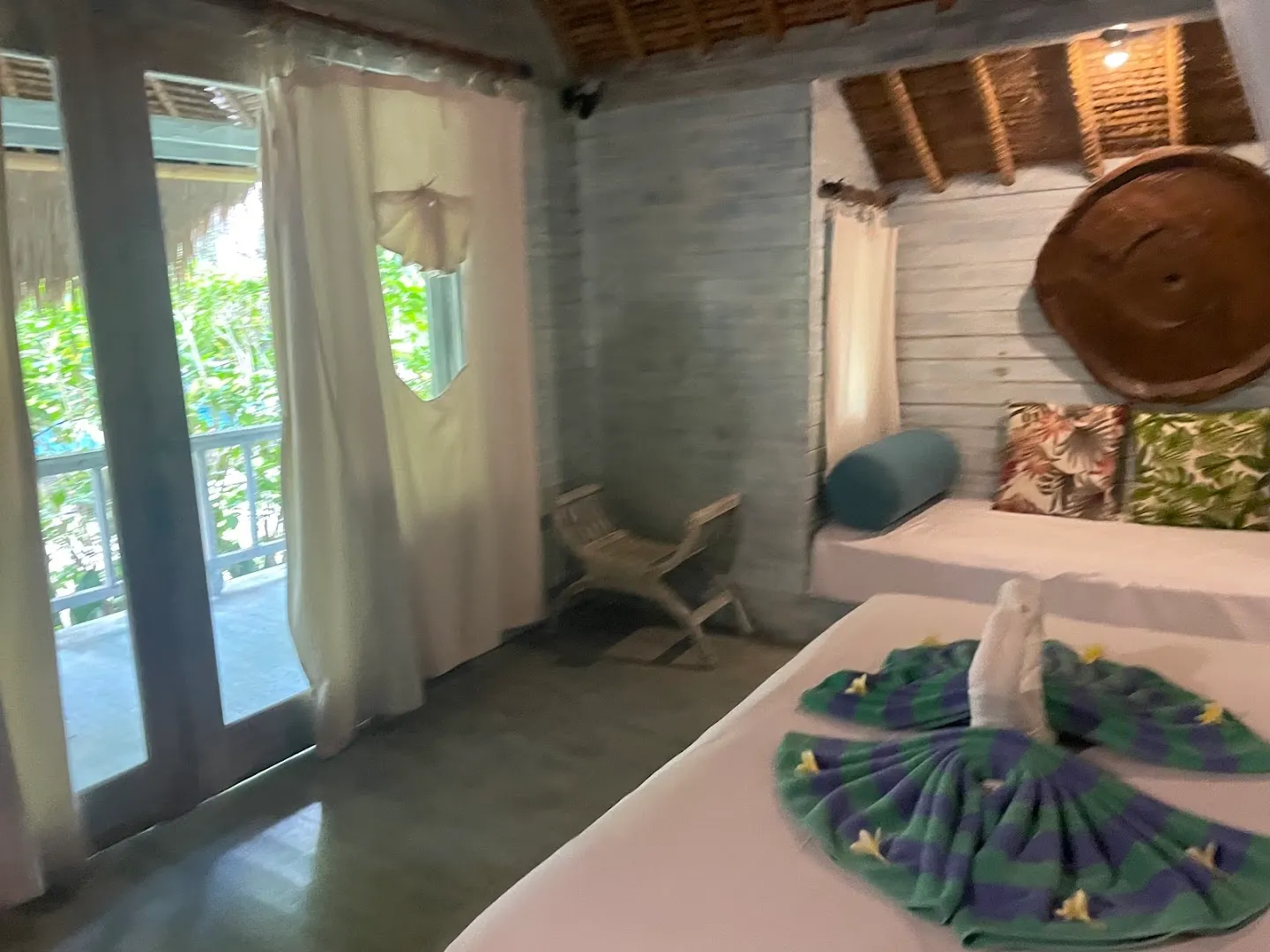 TS Hut Lembongan 4