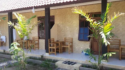 Amora Hut's