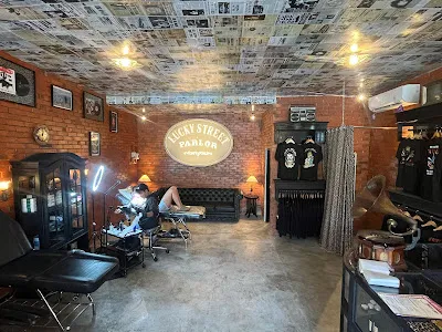 LUCKY STREET PARLOR 1