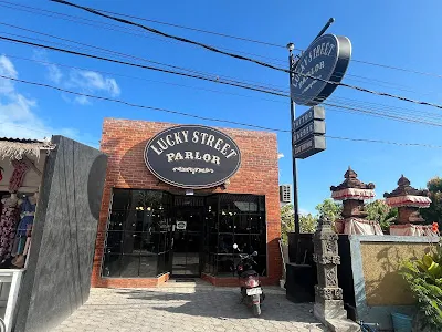 LUCKY STREET PARLOR 3