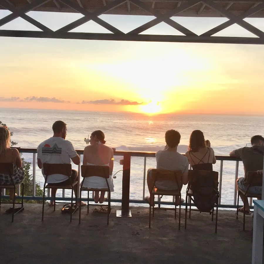 Cloudland Bar Lembongan 3