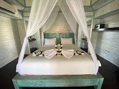 Ombak Bay Lembongan 3