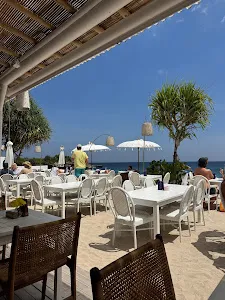 TAWE beach bar & grill 2